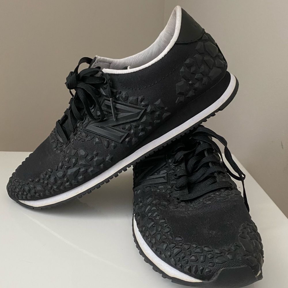 New Balance Black Sneakers